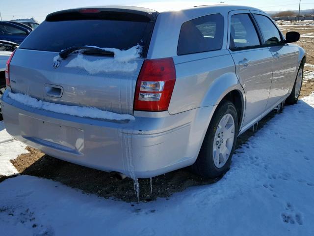 2D4FV47T17H614454 - 2007 DODGE MAGNUM SE SILVER photo 4