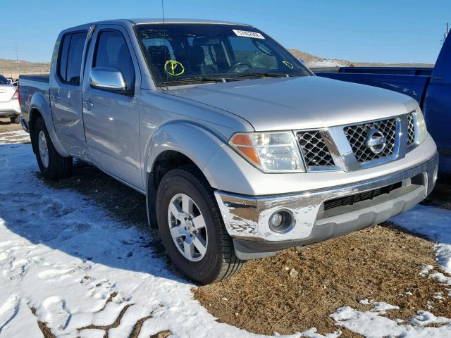 1N6AD07U16C466042 - 2006 NISSAN FRONTIER C SILVER photo 1