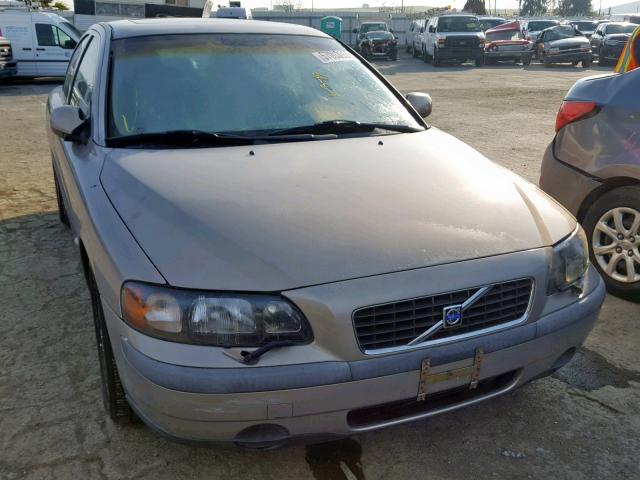 YV1RS58D822132141 - 2002 VOLVO S60 2.4T BEIGE photo 1