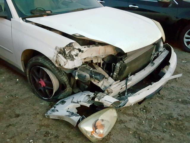 1G1ZT54885F119584 - 2005 CHEVROLET MALIBU LS WHITE photo 9