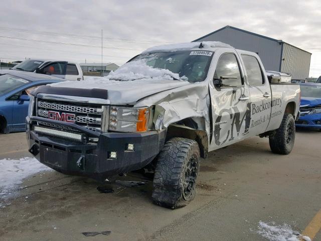 1GT424C83BF237828 - 2011 GMC SIERRA K35 SILVER photo 2