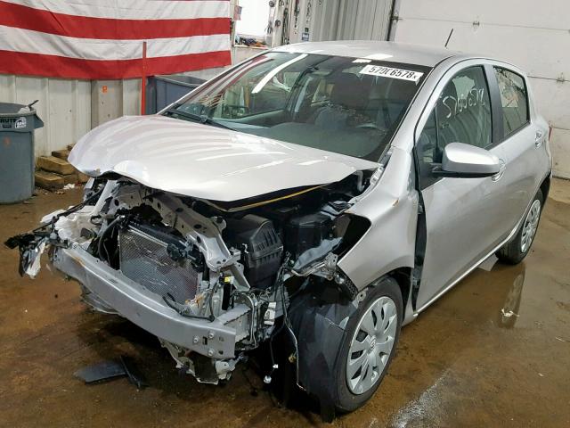 VNKKTUD37HA080423 - 2017 TOYOTA YARIS L SILVER photo 2