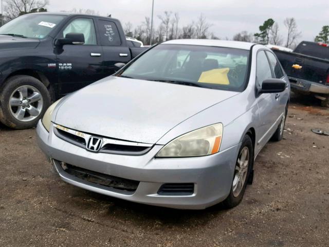 1HGCM56106A085408 - 2006 HONDA ACCORD VAL SILVER photo 2