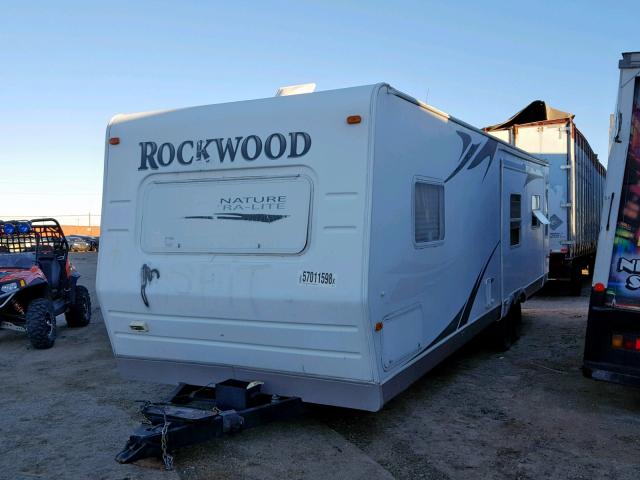 4X4TRLG2991826228 - 2009 TRLR ROCKWOOD T WHITE photo 2