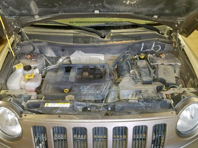 1J8FT47W28D544371 - 2008 JEEP COMPASS SP 棕色 照片 7