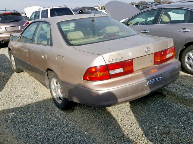 JT8BF22GXV0062217 - 1997 LEXUS ES 300 GOLD photo 3