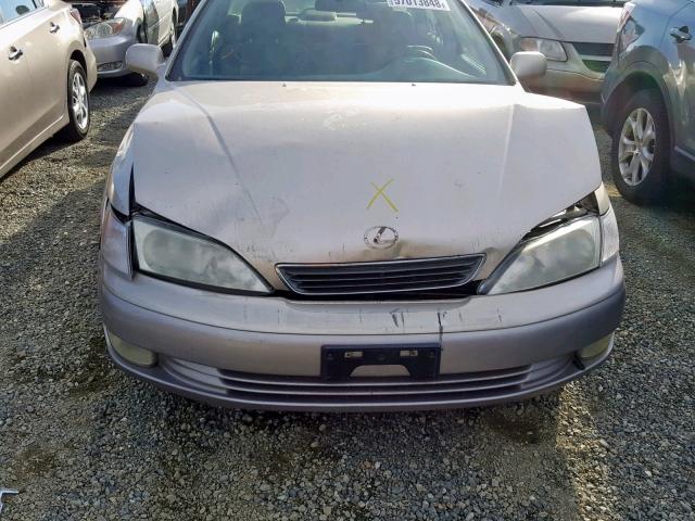 JT8BF22GXV0062217 - 1997 LEXUS ES 300 GOLD photo 9