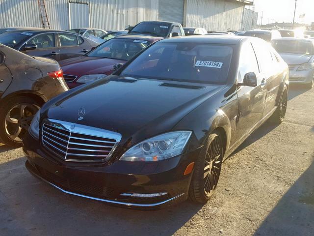 WDDNG9FB3AA302009 - 2010 MERCEDES-BENZ S 400 BLACK photo 2