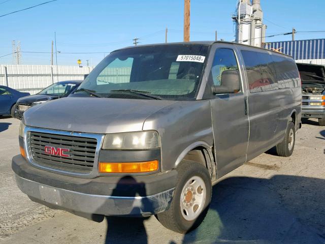 1GJHG39U231164167 - 2003 GMC SAVANA G35 GRAY photo 2