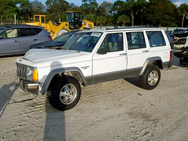 1J4FT58S7NL117045 - 1992 JEEP CHEROKEE L WHITE photo 2