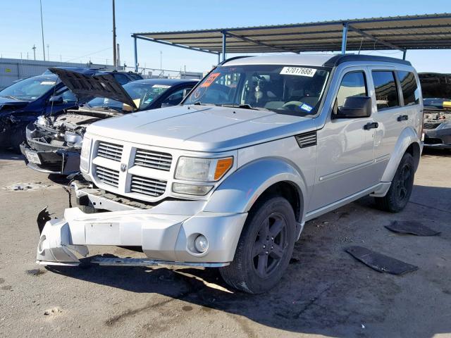 1D4PU5GK1BW546381 - 2011 DODGE NITRO SXT SILVER photo 2