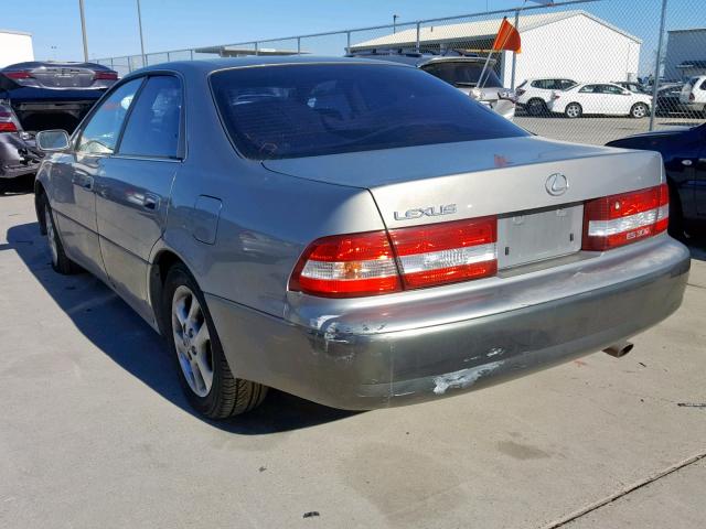 JT8BF28GXY0263546 - 2000 LEXUS ES 300 GRAY photo 3