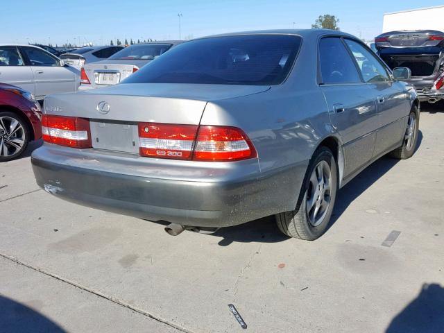 JT8BF28GXY0263546 - 2000 LEXUS ES 300 GRAY photo 4