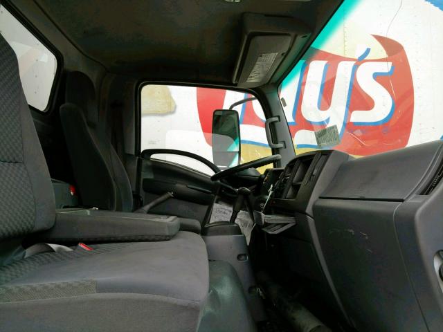 JALE5W162C7300145 - 2012 ISUZU NQR WHITE photo 5