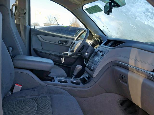 1GNKRFED7DJ132869 - 2013 CHEVROLET TRAVERSE L GRAY photo 5