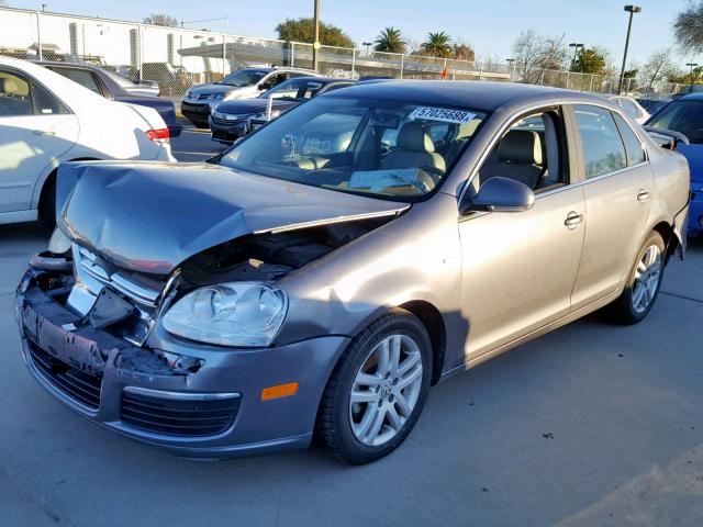 3VWEF71K57M152261 - 2007 VOLKSWAGEN JETTA WOLF GRAY photo 2