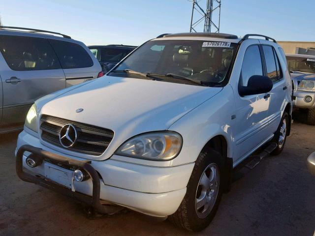 4JGAB54E6XA060866 - 1999 MERCEDES-BENZ ML 320 WHITE photo 2