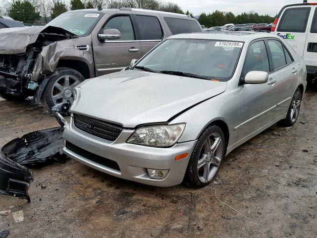 JTHBD192720053173 - 2002 LEXUS IS 300 SILVER photo 2