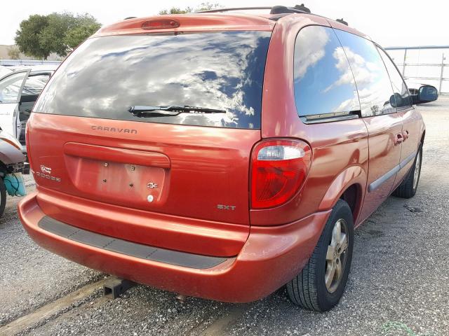 1D4GP45R55B336797 - 2005 DODGE CARAVAN SX RED photo 4