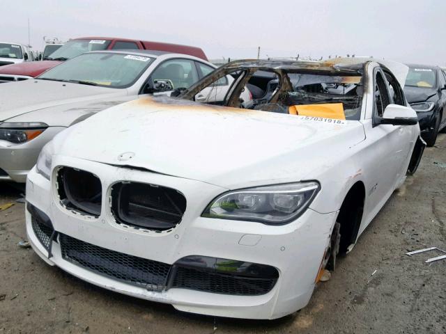 WBAYA8C56ED228071 - 2014 BMW ALPINA B7 თეთრი ფოტო 2