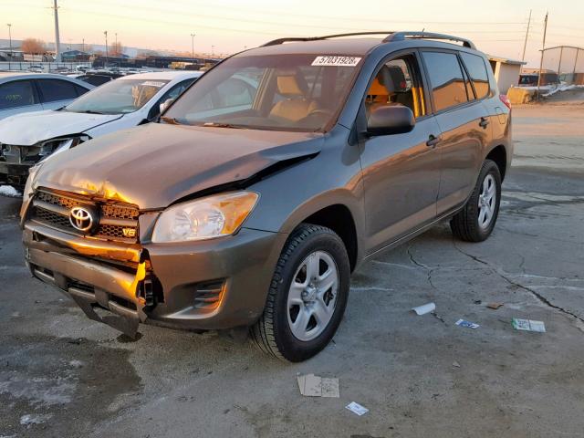 2T3BK4DV7CW071454 - 2012 TOYOTA RAV4 GRAY photo 2