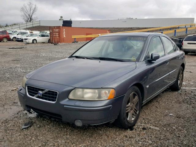 YV1RS592662501968 - 2006 VOLVO S60 2.5T GRAY photo 2