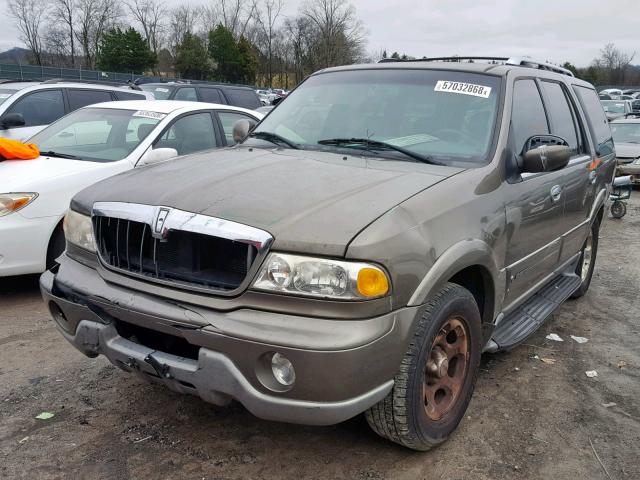 5LMEU27RX2LJ04239 - 2002 LINCOLN NAVIGATOR 金色 照片 2