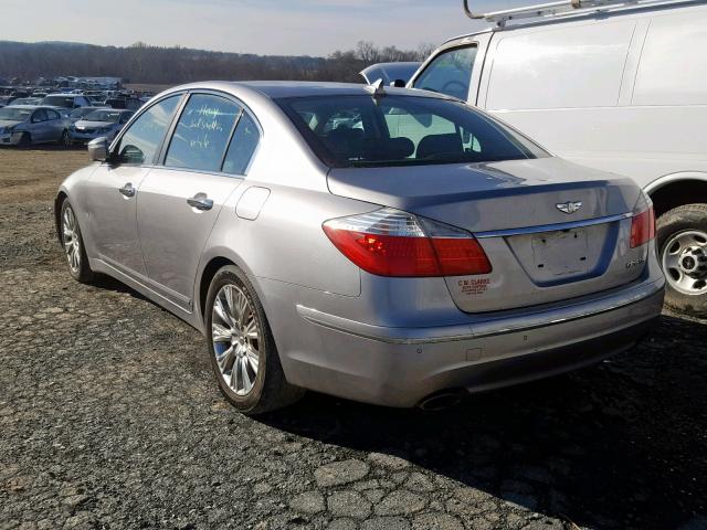 KMHGC46E59U020486 - 2009 HYUNDAI GENESIS 3. SILVER photo 3