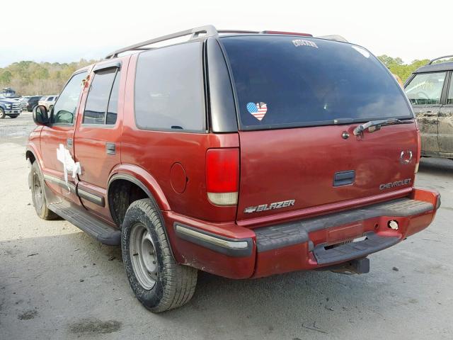 1GNCS13W6W2128034 - 1998 CHEVROLET BLAZER RED photo 3