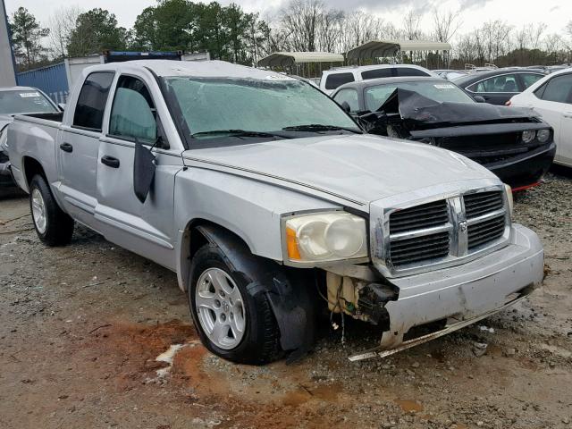 1D7HE48N75S273031 - 2005 DODGE DAKOTA QUA SILVER photo 1