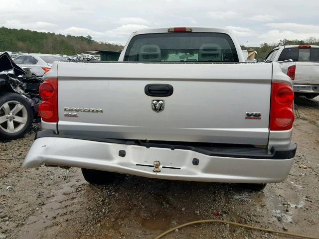 1D7HE48N75S273031 - 2005 DODGE DAKOTA QUA SILVER photo 9