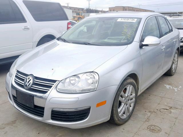 3VWRL7AJ5AM154004 - 2010 VOLKSWAGEN JETTA TDI SILVER photo 2