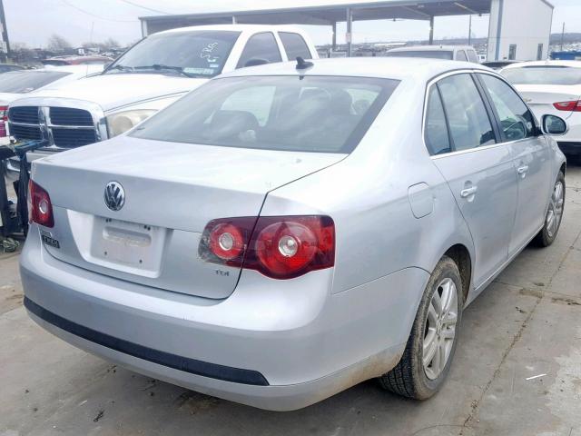 3VWRL7AJ5AM154004 - 2010 VOLKSWAGEN JETTA TDI SILVER photo 4