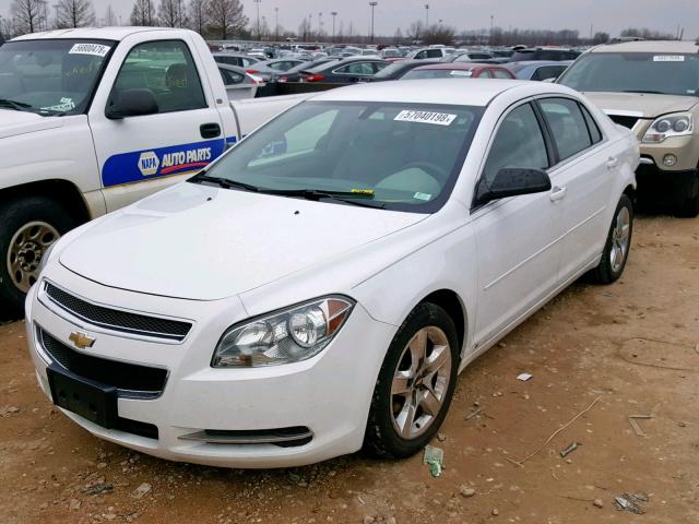 1G1ZG57B09F231992 - 2009 CHEVROLET MALIBU LS WHITE photo 2