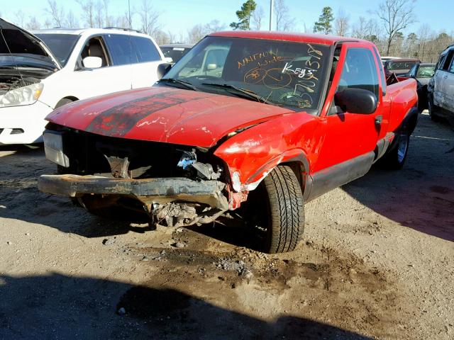 1GTCS19W428187364 - 2002 GMC SONOMA RED photo 2