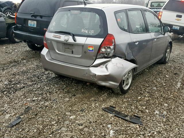 JHMGD384X7S009443 - 2007 HONDA FIT SILVER photo 4