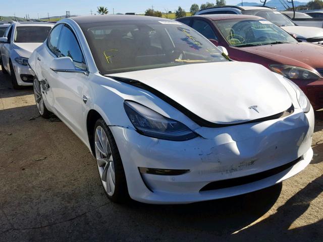 5YJ3E1EB0JF084189 - 2018 TESLA MODEL 3 WHITE photo 1