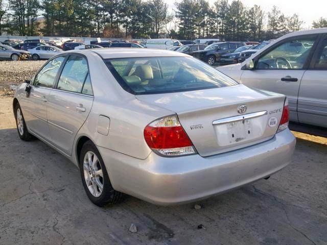 4T1BE30K95U572323 - 2005 TOYOTA CAMRY LE SILVER photo 3