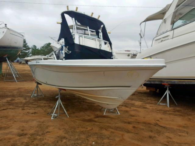 EKH0B011B606 - 2006 CARC BOAT WHITE photo 1