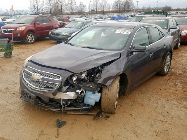 1G11H5SA0DF282474 - 2013 CHEVROLET MALIBU LTZ ნაცრისფერი ფოტო 2