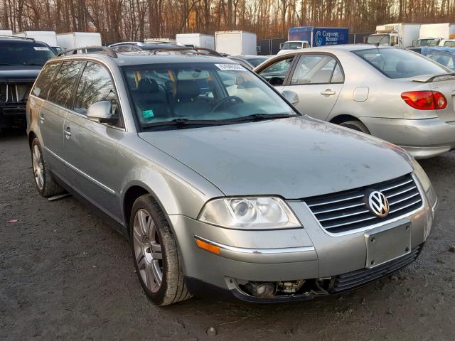 WVWWU63B35E112316 - 2005 VOLKSWAGEN PASSAT GLX GREEN photo 1