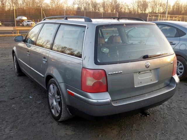 WVWWU63B35E112316 - 2005 VOLKSWAGEN PASSAT GLX GREEN photo 3