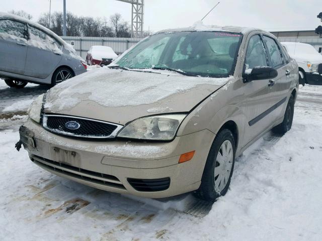 1FAFP34N17W281848 - 2007 FORD FOCUS ZX4 TAN photo 2