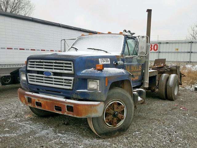 1FDXK84A2PVA00231 - 1993 FORD F800 F BLUE photo 2