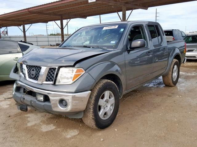 1N6AD07U07C434930 - 2007 NISSAN FRONTIER C GRAY photo 2