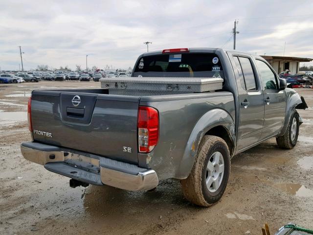 1N6AD07U07C434930 - 2007 NISSAN FRONTIER C GRAY photo 4