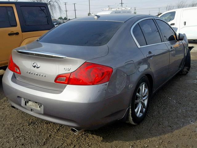 JNKCV61E69M010077 - 2009 INFINITI G37 BASE GRAY photo 4