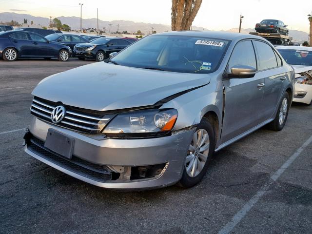 1VWAH7A3XDC059072 - 2013 VOLKSWAGEN PASSAT S SILVER photo 2