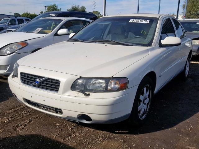 YV1RH58D622171115 - 2002 VOLVO S60 2.5T WHITE photo 2