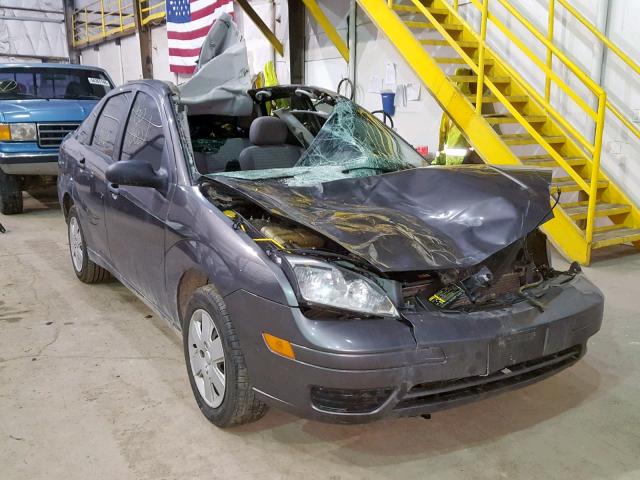 1FAFP34N57W220390 - 2007 FORD FOCUS ZX4 SILVER photo 1